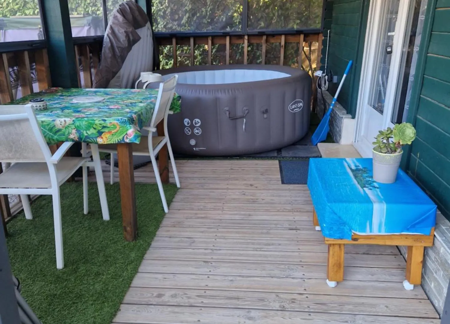 Chalet De 25 M2 Avec Jardin Et Piscine Uniquement Accessible En Juin Sept Lorgues