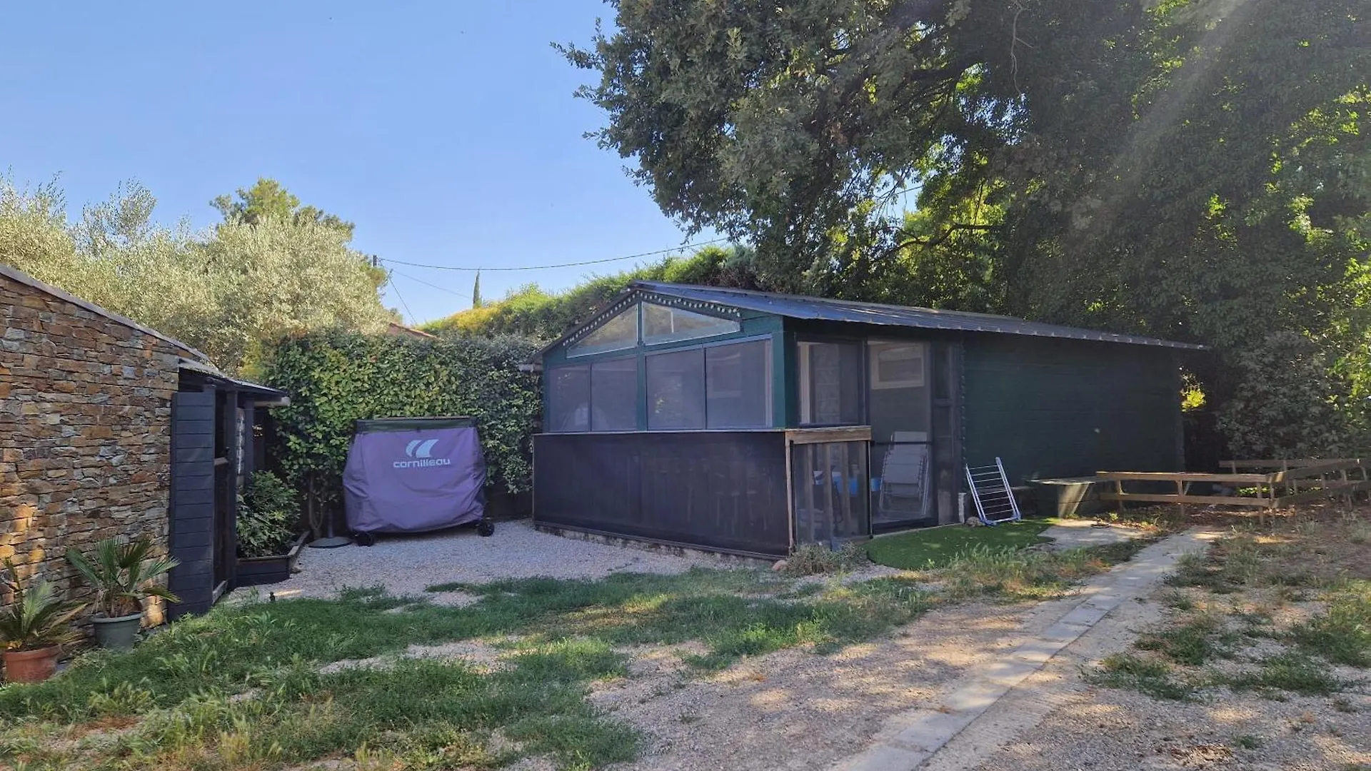 Chalet De 25 M2 Avec Jardin Et Piscine Uniquement Accessible En Juin Sept Lorgues